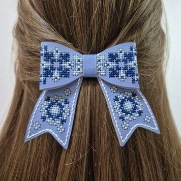 Набір для вишивки нитками на штучній шкірі &laquo;Заколка для волосся &ndash; Блакитне небо&raquo; FLHL-106 Блакитний